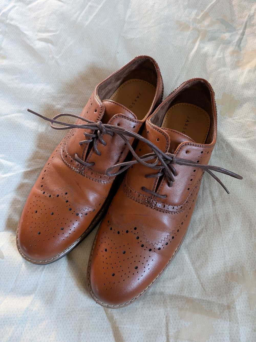 Men's Brown Leather Wingtip Derby Shoes - Classic Brogue Style